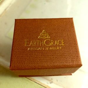 EARTH GRACE ARTISAN WHITE SAPPHIRE SILVER RING